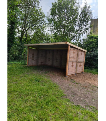 Kit abri de prairie en panneaux bois de récupération