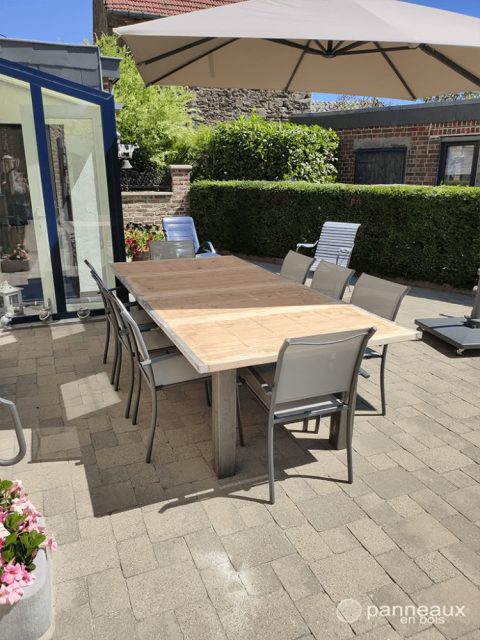Table de jardin en panneaux de coffrage